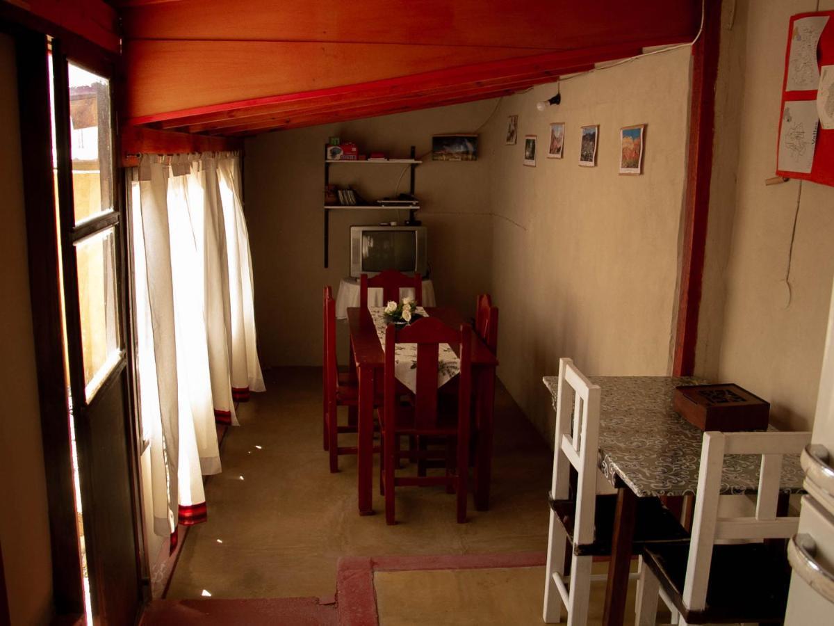Retama Bed & Breakfast ตีลการา ภายนอก รูปภาพ