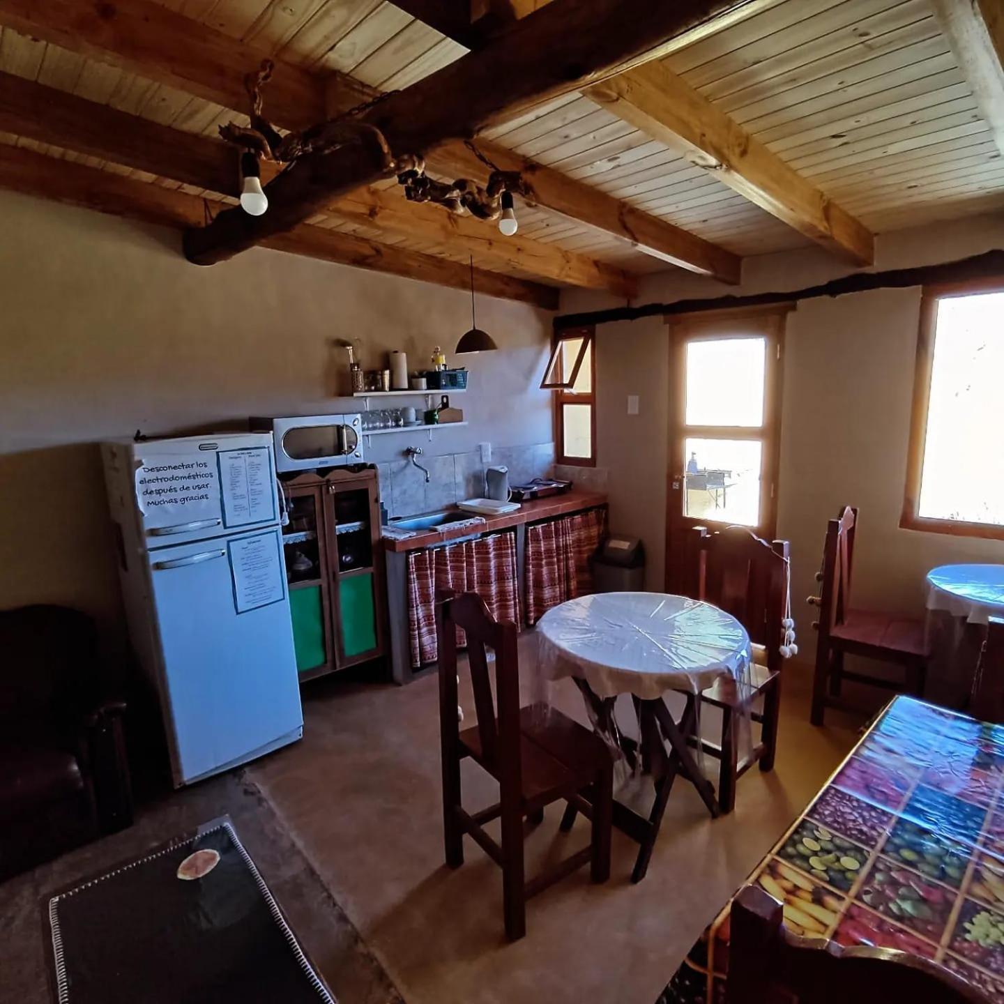 Retama Bed & Breakfast ตีลการา ภายนอก รูปภาพ
